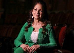 Gloria Estefan revela que contrajo la covid-19 y desarrolló síntomas leves