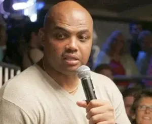 Barkley dice  es «circo»  lucha racial de atletas