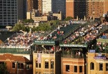 Azoteas detrás   Wrigley Field, un   negocio redondo