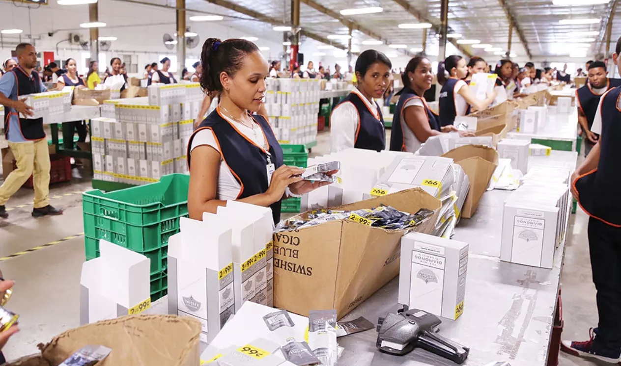 Empresas cierran  y se reduce  renovación de registo mercantil