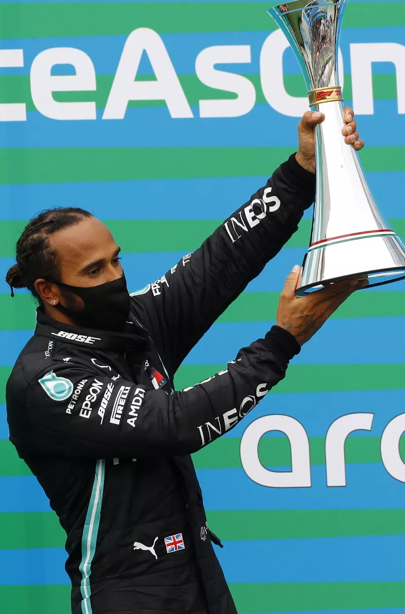 Lewis Hamilton gana en Hungría;  asume  liderato F1