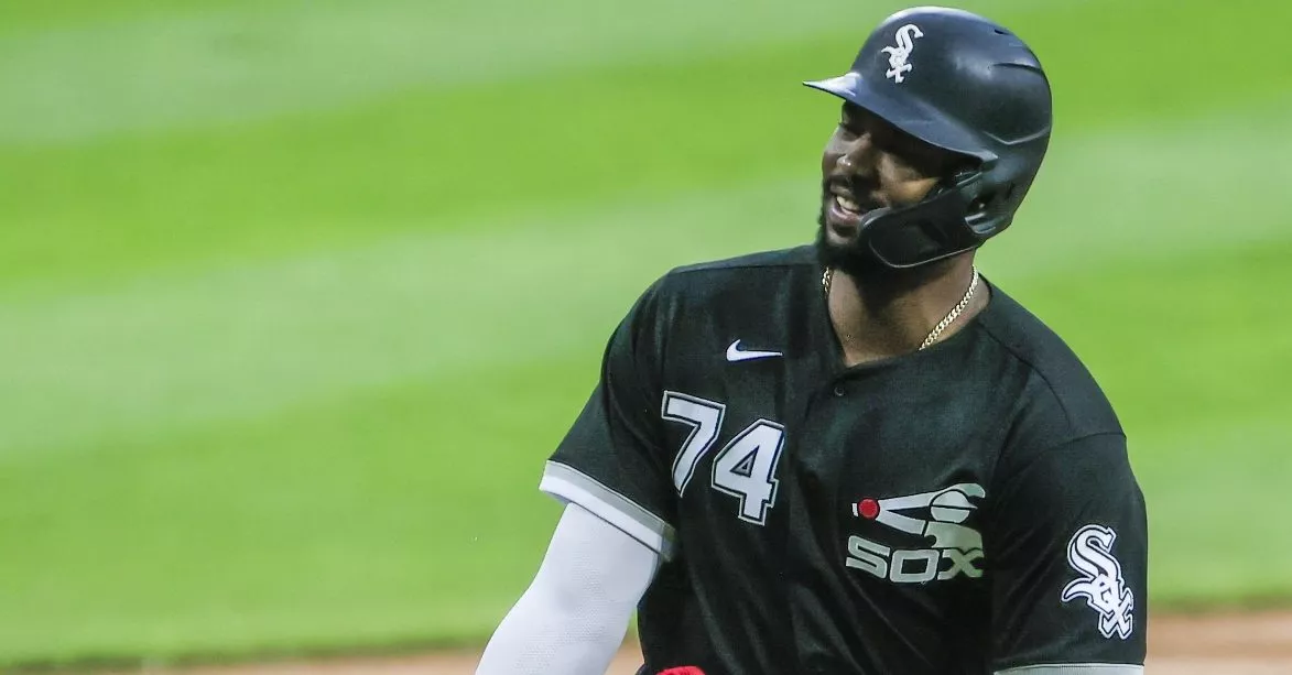 3-2. El dominicano Eloy Jiménez bota la pelota en victoria de los Medias Blancas