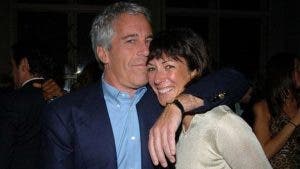 Jeffrey Epstein: detienen a Ghislaine Maxwell, exnovia del fallecido magnate