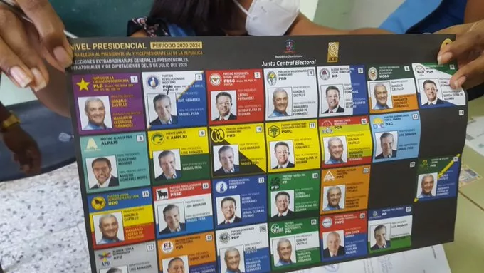 Reportan defectos de impresión en boletas electorales en tres municipios