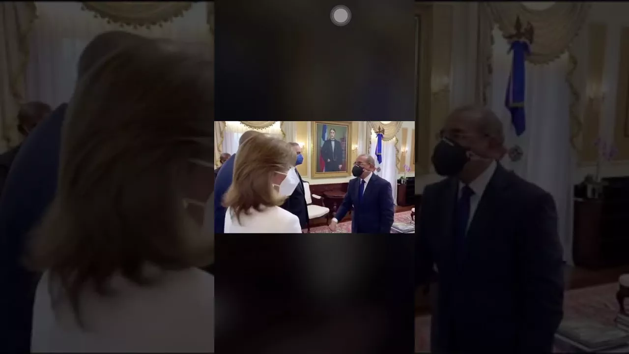 Danilo Medina y Luis Abinader están reunidos en Palacio Nacional