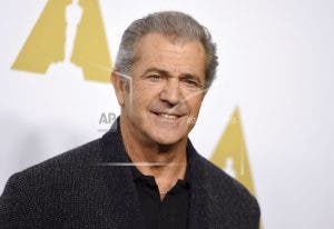 Mel Gibson dice que estuvo hospitalizado por coronavirus