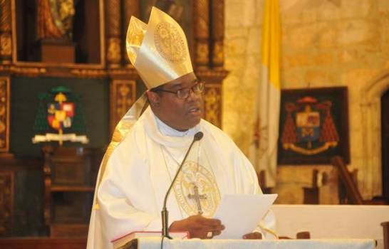Jesús Castro Marte toma posesión como obispo de Higüey