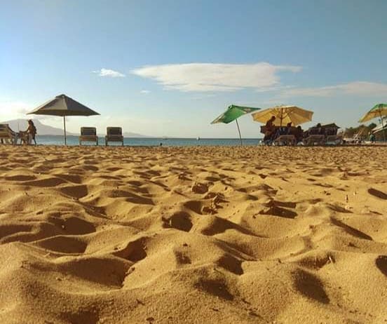 Ciudadanos empiezan a visitar las playas de Puerto Plata tras levantamiento restricciones