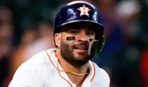 Altuve logra récord de hits para  latinos