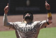 Fernando Tatis sacude 2 jonrones y Padres derrotan a Rangers 14-4