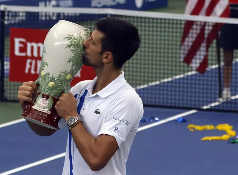 Djokovic hace historia con su segunda temporada como 