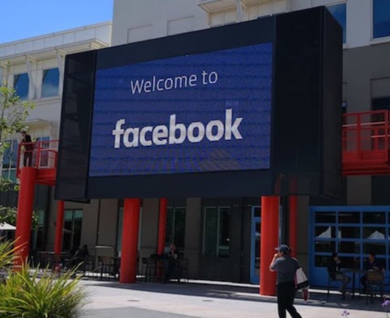 Facebook paga 106 millones de euros  en multa