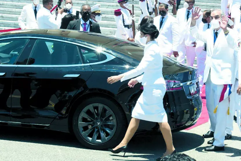 Carros eléctricos, prioridad de Gobierno