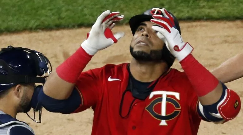 Nelson Cruz reafirma liderazgo en Mellizos