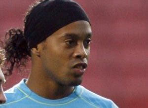 Ronaldinho, positivo a exámenes Covid-19