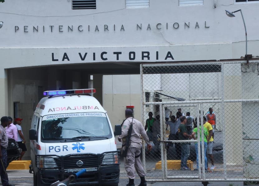 Policía garantiza control y prevención en penal de La Victoria