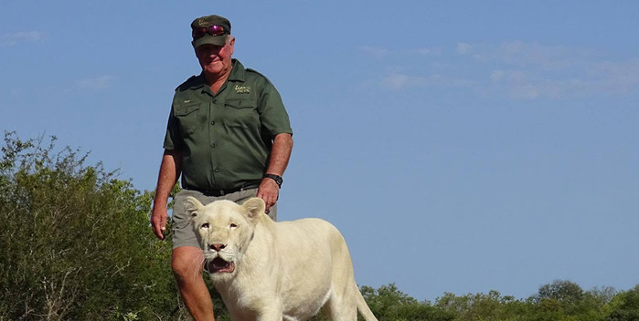 Dos leonas matan a un conocido conservacionista en Sudáfrica    
