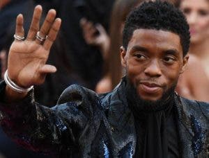 Disney homenajea a Chadwick Boseman con un nuevo comienzo de “Black Panther»