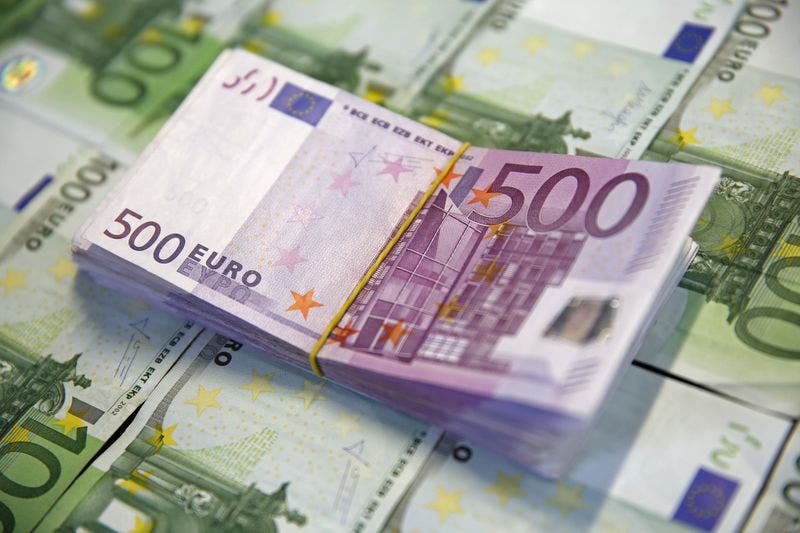 El euro sube y supera los 1,1950 dólares tras el optimismo     