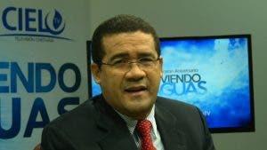 Pastor Molina hijo rechaza postura de Abinader sobre el aborto