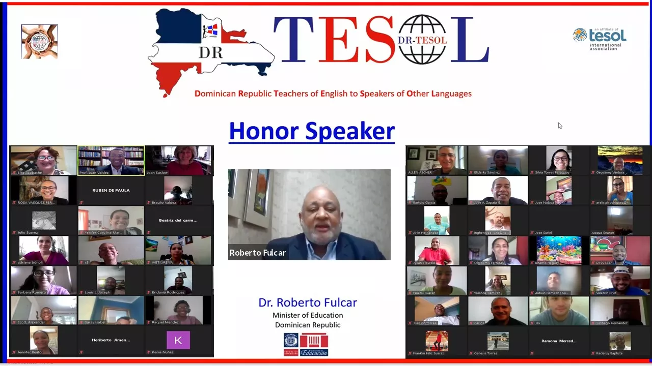 Foto intervención de Roberto Furcal en convención virtual de DR-TESOL