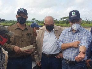 Ministro de Agricultura afirma tormenta Laura causó pocos daños en sector agropecuario