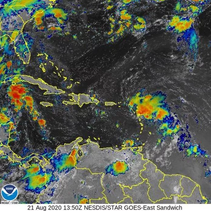 Activan la Guardia Nacional de Puerto Rico ante el paso de la tormenta Laura