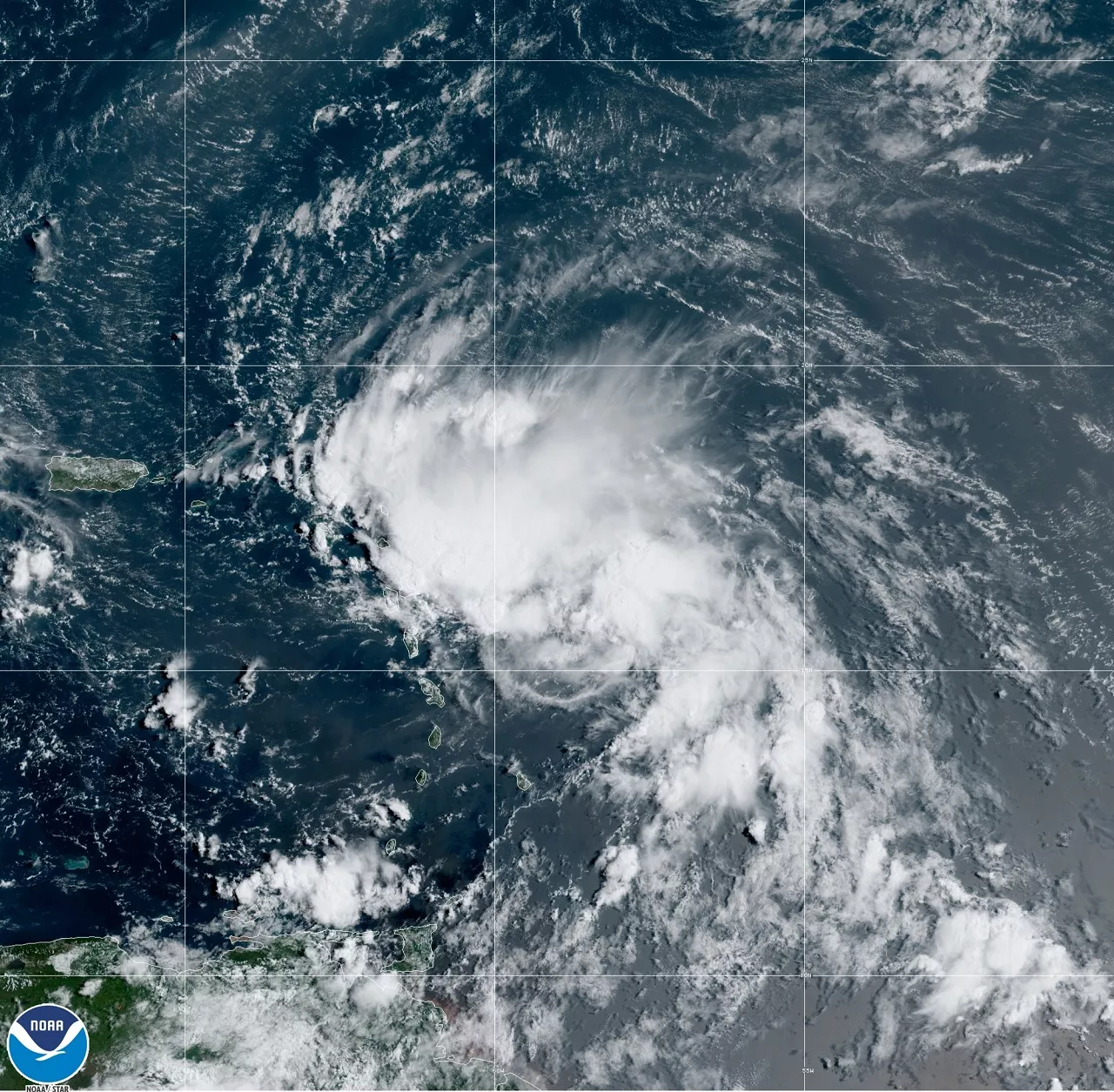 Se forma en el Caribe la tormenta tropical Laura