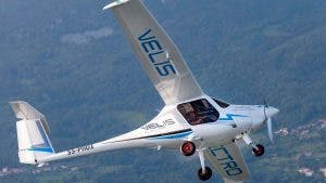 El primer avión eléctrico certificado comienza a volar en Suiza