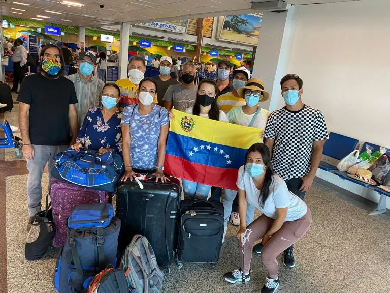 Venezolanos no pudieron viajar a su país en vuelos para repatriar dominicanos