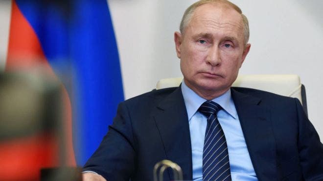 Putin, obligado a guardar cuarentena