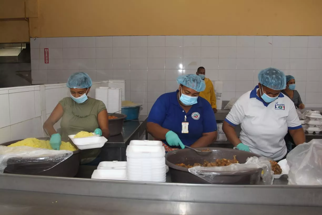 Comedores Económicos entregarán alimentos a comunidades afectadas por tormenta Laura