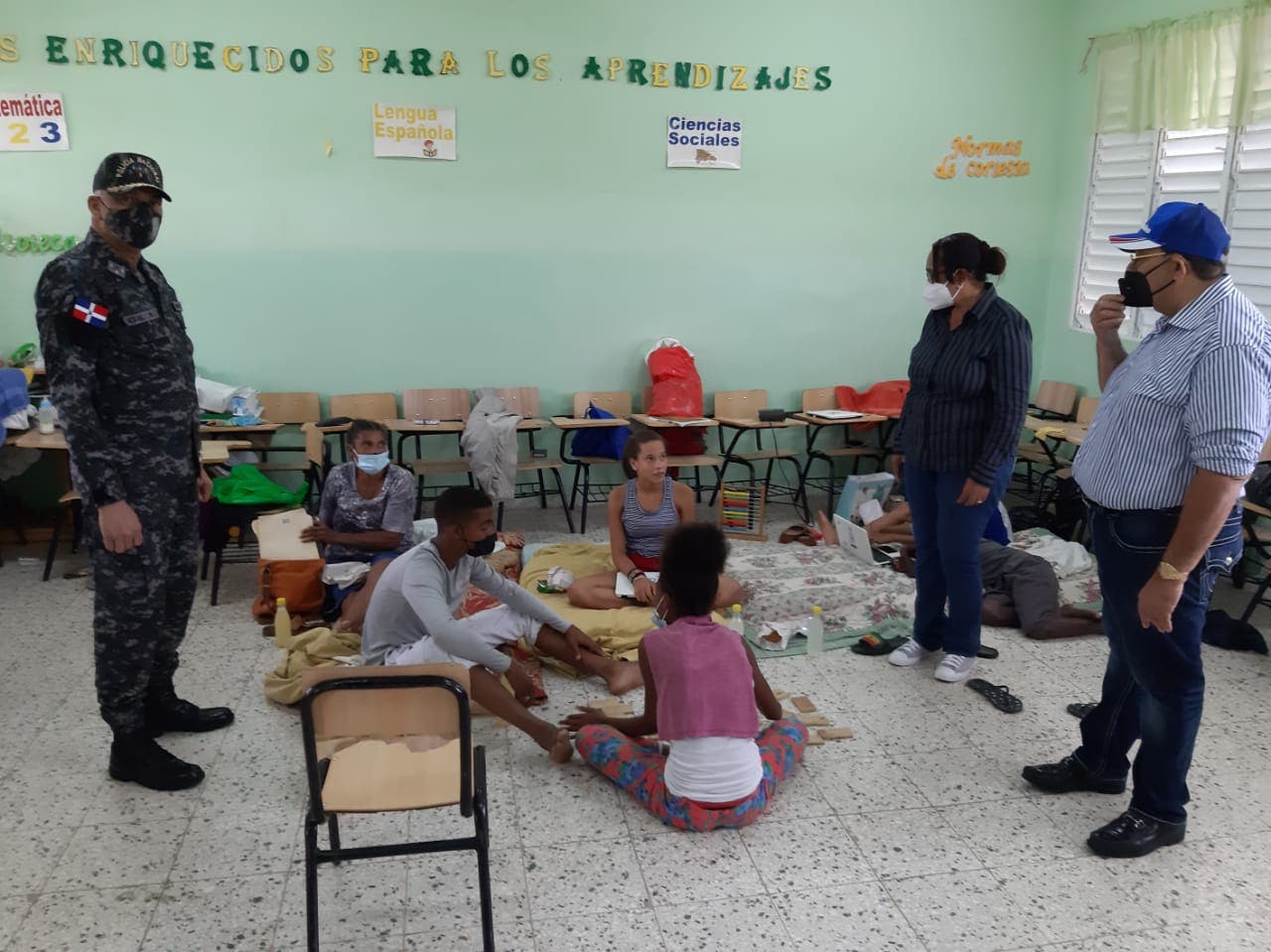 Ministro de Educación instruye realizar recorrido por centros afectados por tormenta Laura