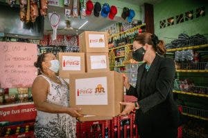 Sur Futuro y Fundación Coca-Cola ayudan familias a través de colmados