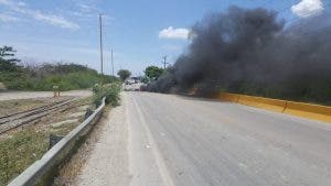 Perremeistas protestan en la comunidad de Pescadería, Barahona