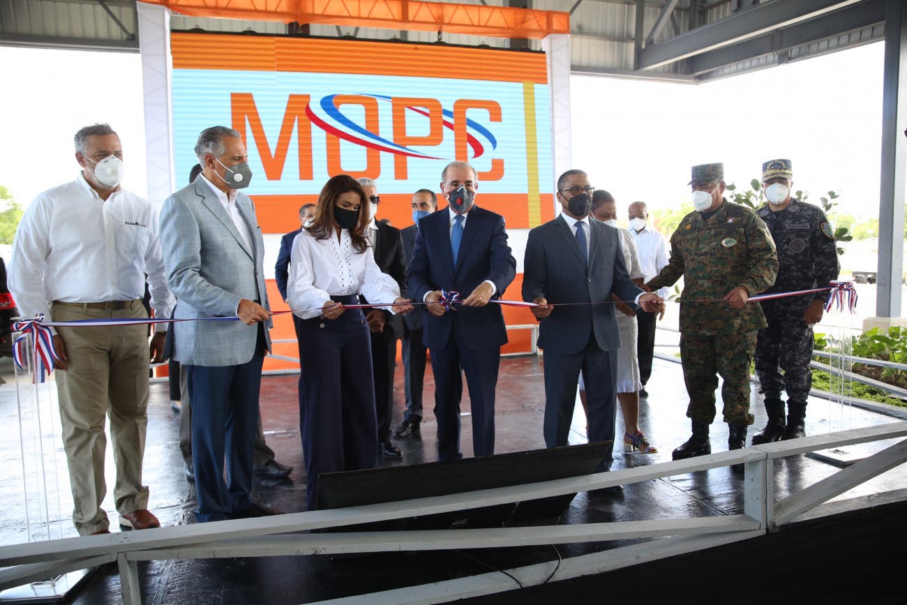 Presidente Danilo Medina inaugura terminal de autobuses Santo Domingo Este