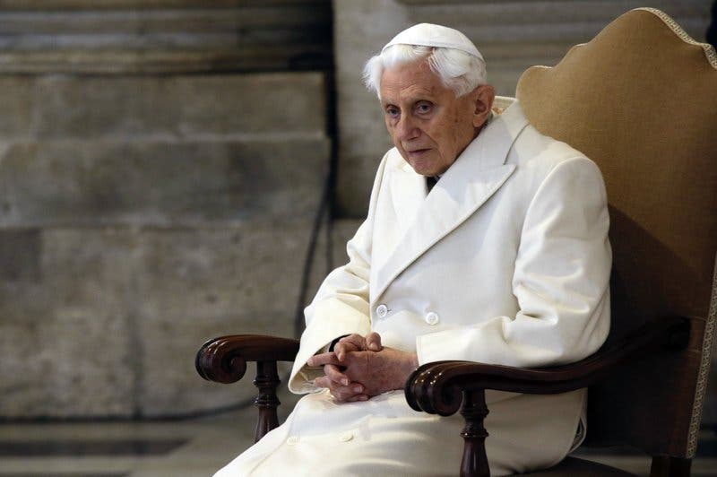 Benedicto XVI se enfermó después de viajar a Bavaria