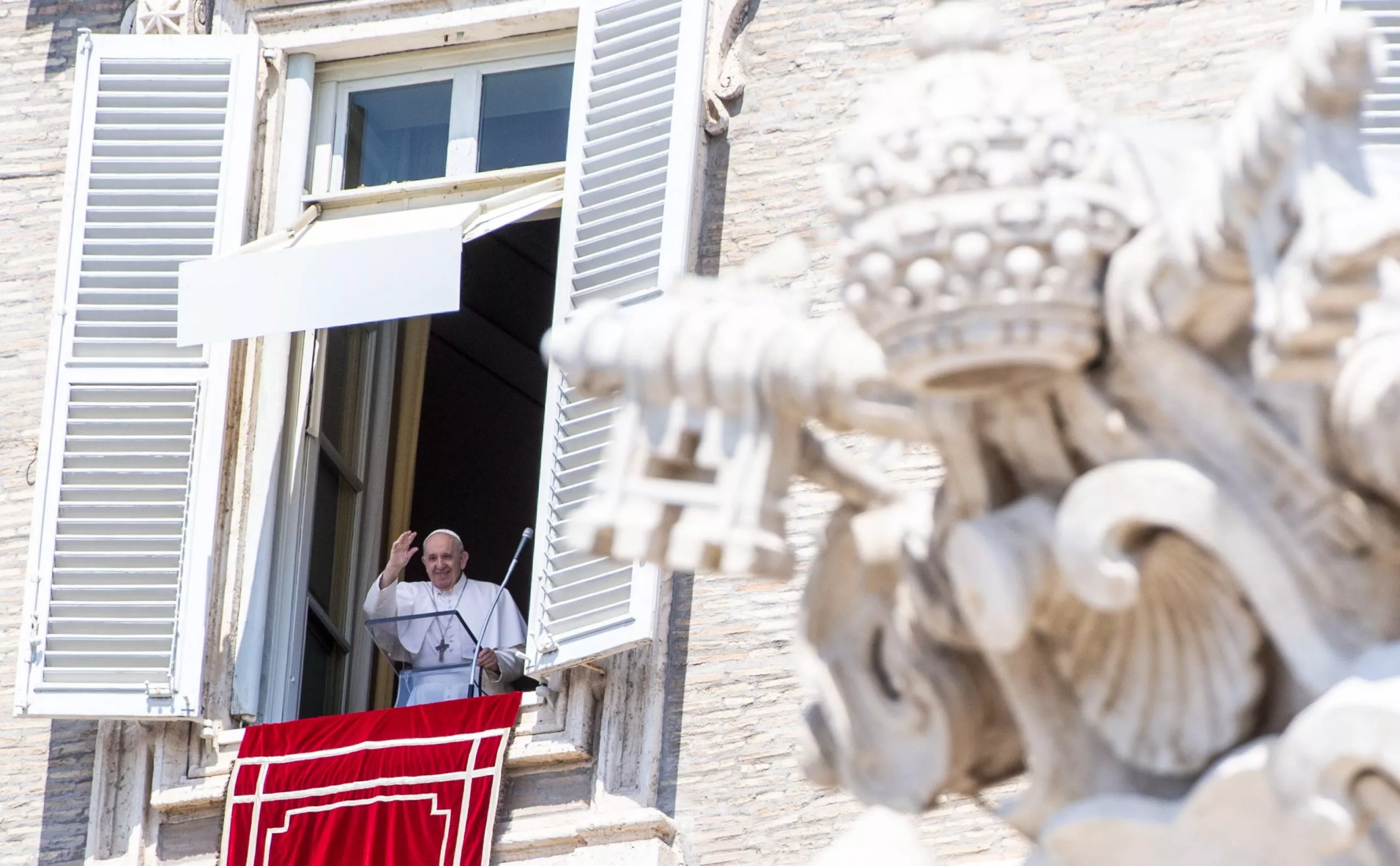 El papa Francisco pide al mundo una “generosa ayuda” para el Líbano