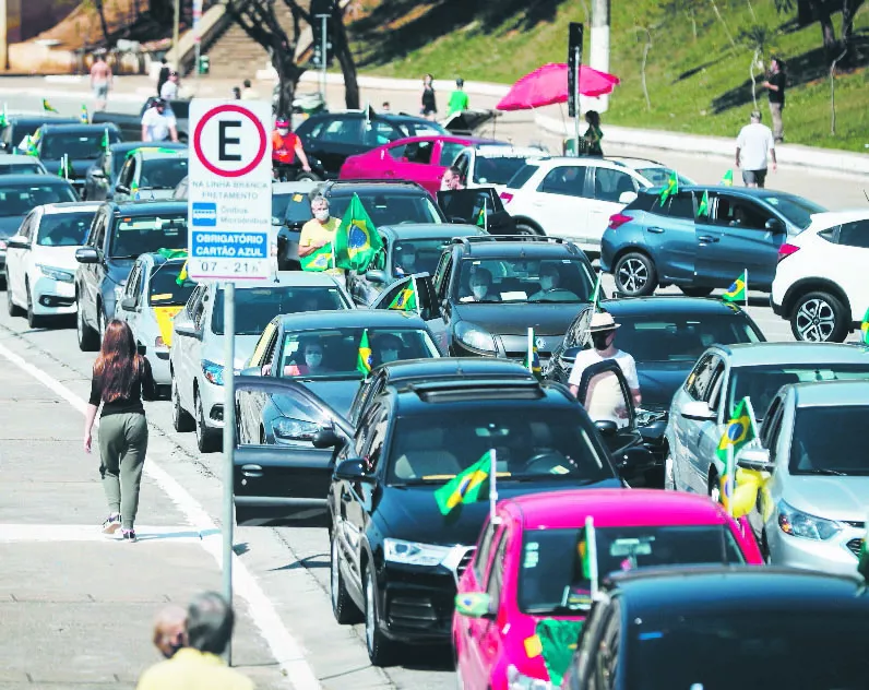 Caravana contra corrupción en calles de Brasil