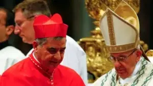 Cardenal Becciu: el escándalo por la compra de una lujosa propiedad en Londres que llevó a la «renuncia» de uno de los prelados más poderosos del Vaticano