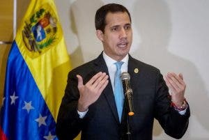 Cierran los centros de votación para la consulta impulsada por Guaidó