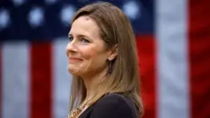 Amy Coney Barrett: quién es la jueza conservadora elegida por Trump para ocupar el puesto que dejó la fallecida Ruth Bader Ginsburg en la Corte Suprema