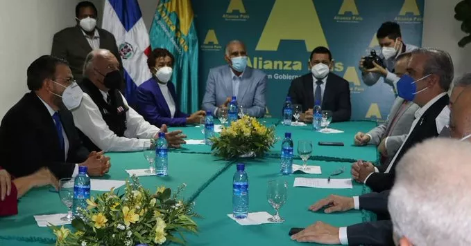 Guillermo Moreno saluda iniciativa de Abinader de dialogar con sectores nacionales sobre pandemia