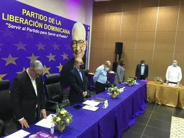 Comité Político PLD pide a gobierno cesar campaña descrédito contra exfuncionarios