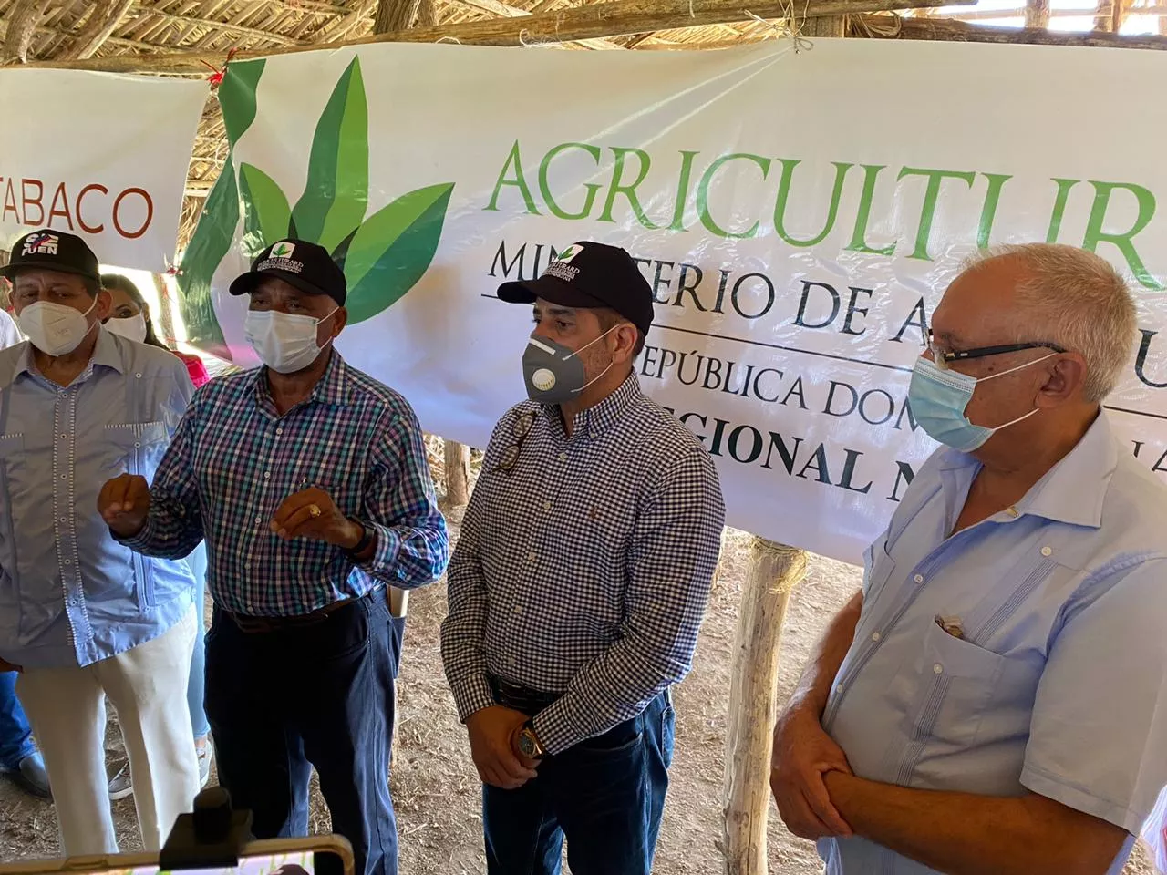 Ministro de Agricultura impulsará producción de tabaco en el país