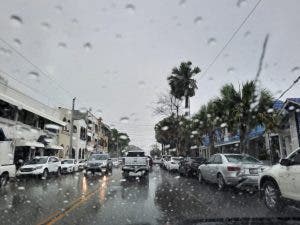 Meteorología prevé lluvias dispersas por vaguada y sistema frontal