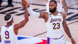 LeBron y Rondo llevan a Lakers a triunfo sobre Rockets