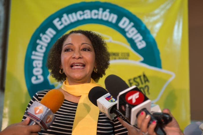 Estudiantes de San Juan proponen a María Teresa Cabrera para Defensora del Pueblo