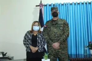 Gobernación de Azua y Ejército Nacional buscan garantizar distanciamiento social y toque de queda