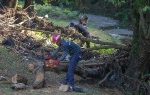 Alcaldía de Santo Domingo Norte realiza limpieza de río El Higuero